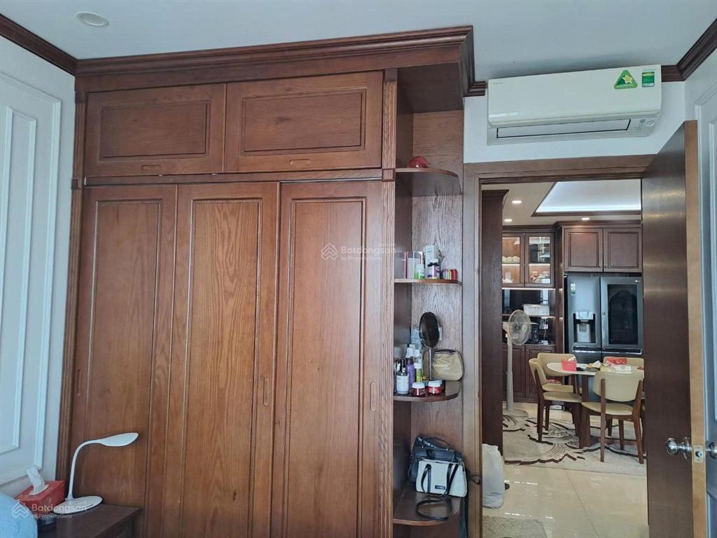 Cho thuê căn hộ 26 liễu giai, dt 91m2, 3pn, 2vs. giá cho thuê 20tr/tháng. đồ cơ bản. free phí dv