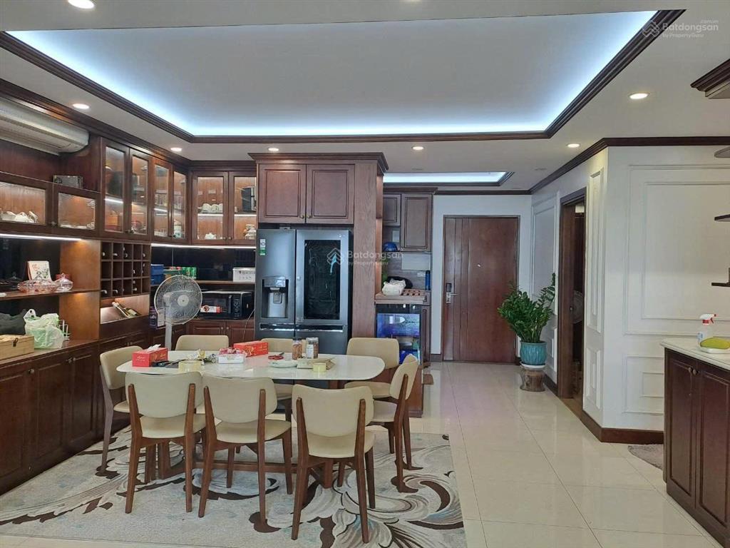 Cho thuê căn hộ 26 liễu giai, dt 91m2, 3pn, 2vs. giá cho thuê 20tr/tháng. đồ cơ bản. free phí dv