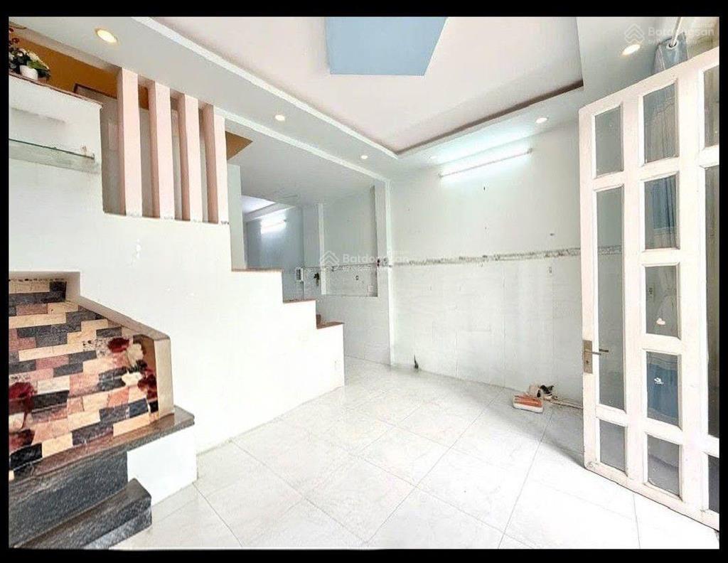 Bán nhà tại cây keo, 5,9 tỷ, 52 m2, đẹp, nhiều tiện ích
