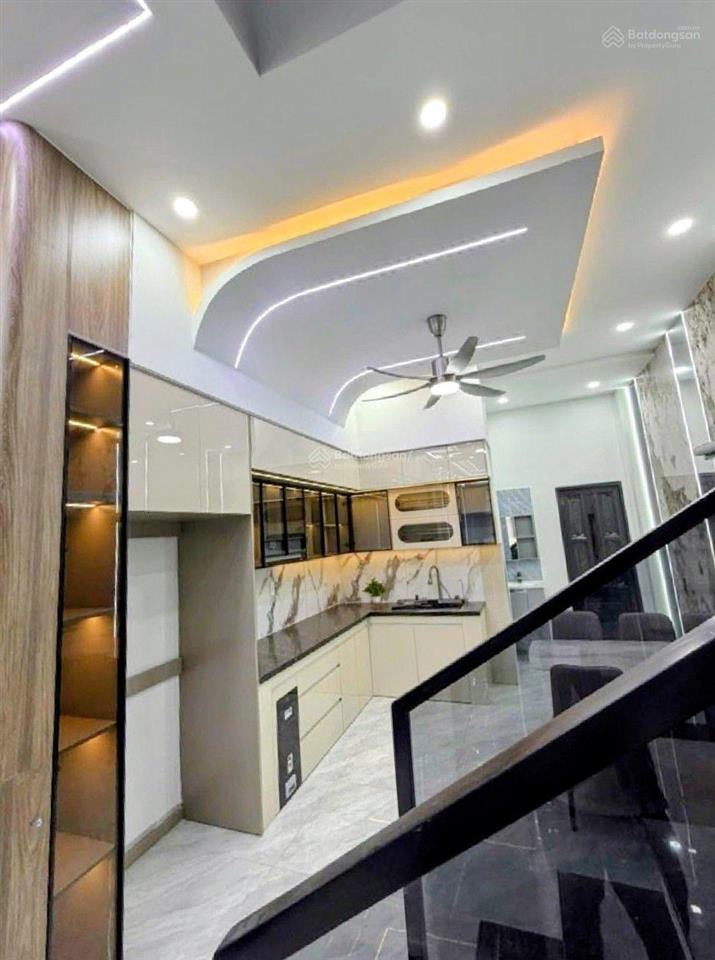 Bán nhà tại lê hồng phong, 5,5 tỷ, 64m2, view đẹp, 3 tầng siêu hot