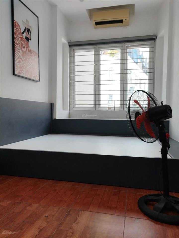Cho thuê nhà trọ 29 phố khương hạ, 14 triệu, 50m2, 5pn, 5wc, cực chất!