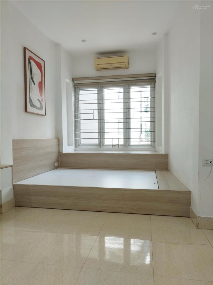 Cho thuê nhà trọ 29 phố khương hạ, 14 triệu, 50m2, 5pn, 5wc, cực chất!