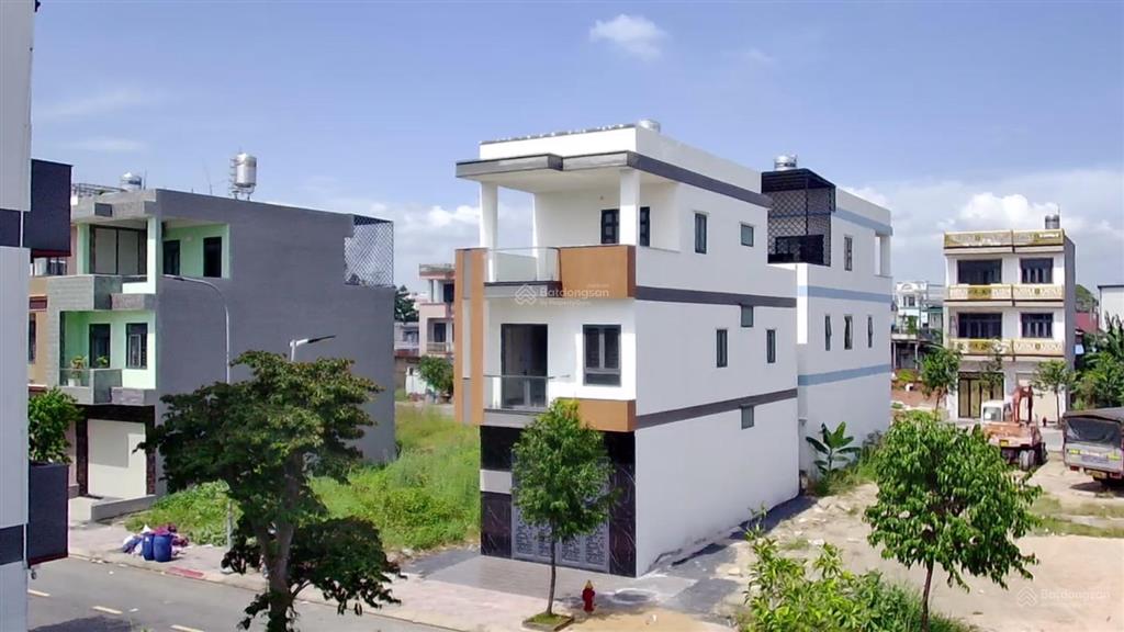 Bán nhà mặt phố n2, 5,37 tỷ, 80m2, 4pn, 3wc, tại thuận giao, bình dương