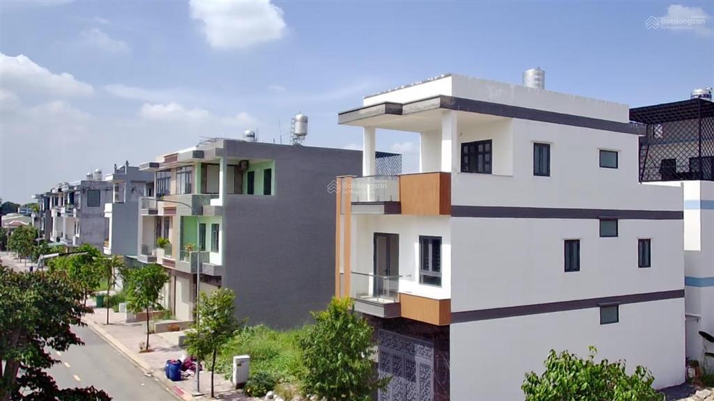 Bán nhà mặt phố n2, 5,37 tỷ, 80m2, 4pn, 3wc, tại thuận giao, bình dương