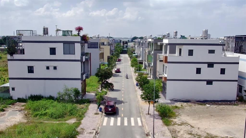 Bán nhà mặt phố n2, 5,37 tỷ, 80m2, 4pn, 3wc, tại thuận giao, bình dương