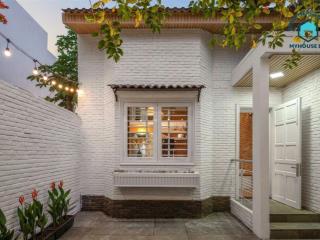 Sốc đỉnh nóc  căn homestay duy nhất ven biển sơn trà  giá bao toàn bộ khu vực chỉ 11,8 tỷ