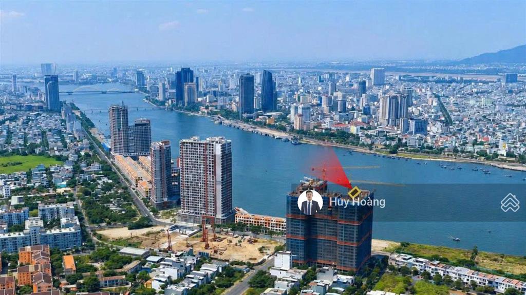 Siêu phẩm! bán căn góc p2  11 tầng cao  view sông hàn, pháo hoa  tuyệt đẹp và đẳng cấp!