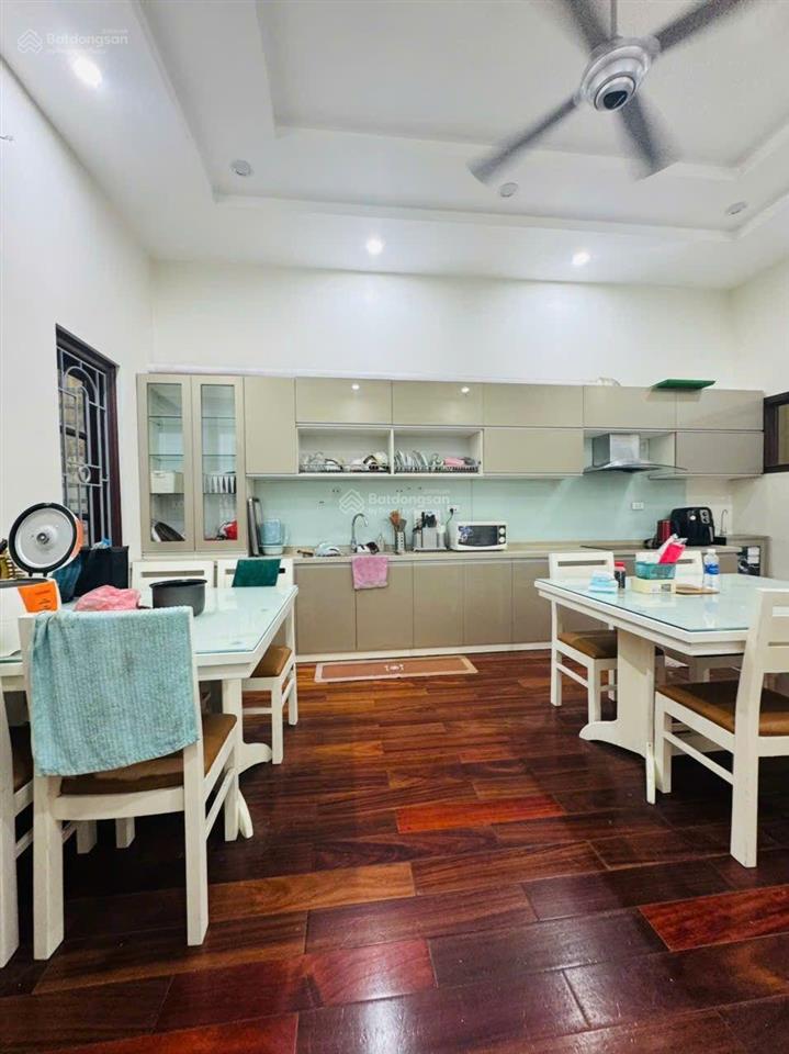 Cực hiếm nhà bán có gara oto, thang máy 6 tầng không quy hoạch thuộc vùng lõi thủ đô
