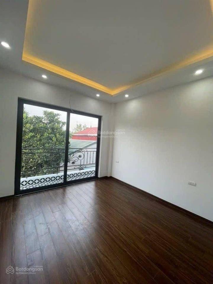 Mỹ thái hồng vân, giáp tái định cư đông mỹ. nhà mới 4 tầng giá chỉ 5.69 tỷ