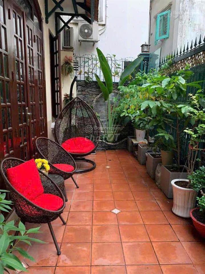 Cho thuê biệt thự mini ngang 8m, dt sàn 124m2  phường tân định, khu trung tâm quận 1