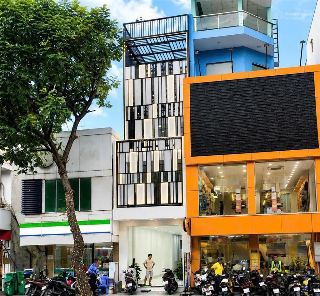 Chính chủ cần cho thuê gấp nguyên căn 1 trệt 3 lầu, mặt tiền nguyễn thiện thuật, trung tâm quận 3