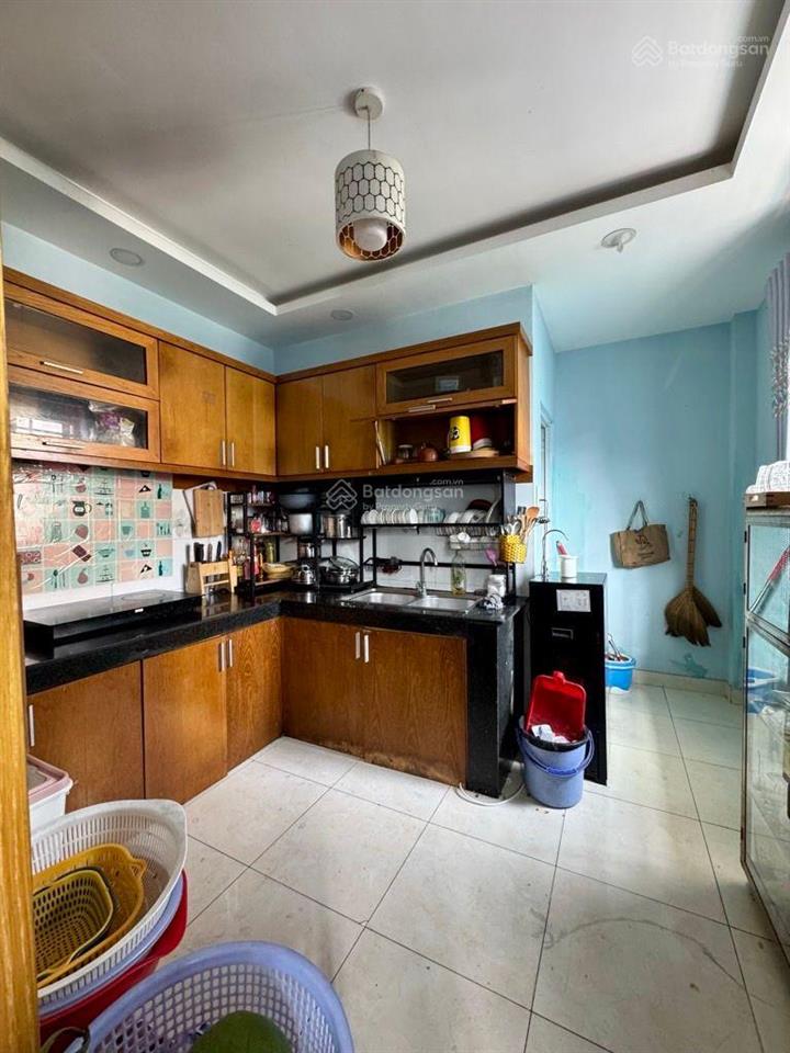 Ngay trường ngô quyền, chợ bình thành, bình tân  4 tầng 60m2 vuông a4  4. 75tỷ