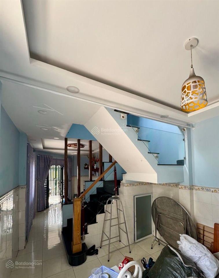 Ngay trường ngô quyền, chợ bình thành, bình tân  4 tầng 60m2 vuông a4  4. 75tỷ