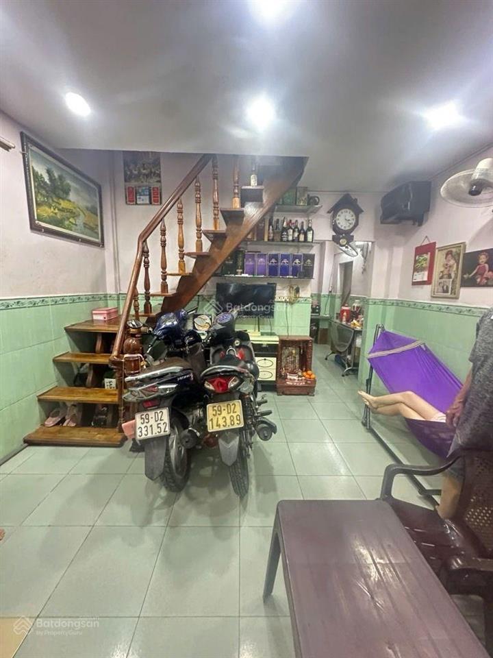Nhà ngay trung tâm lê thiệt, tân phú  2 lầu 3 phòng ngủ đẹp 3.85t