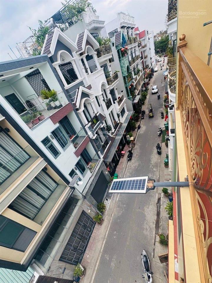 Ngay khu nhà cao cấp đường 26/3 qua aeon tân phú 5' 61m2  4 tầng tặng nội thất  hẻm xe tải