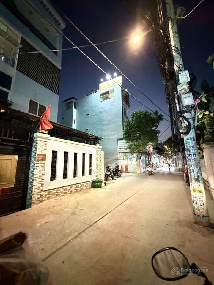 Đang ngột ngân hàng 105m2 7.x đồng + ngay trục đường nguyễn thị tú ngã tư gò mây bình tân
