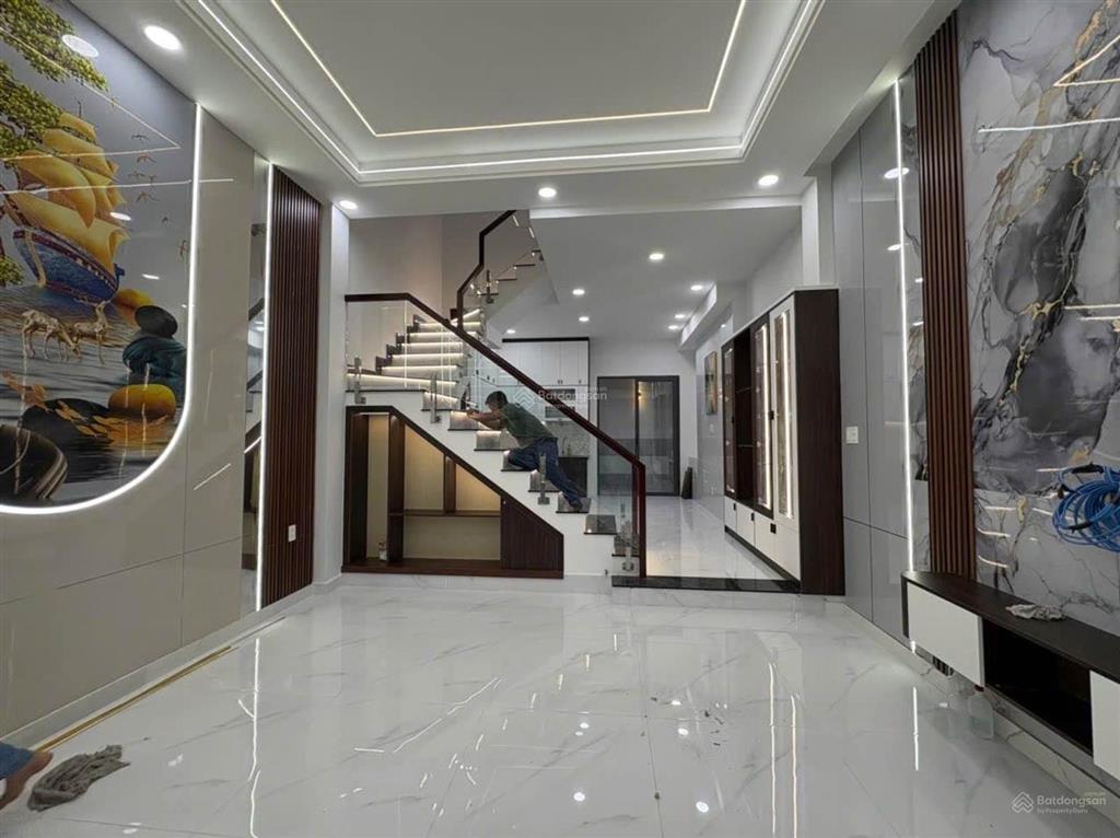 4 tầng lung linh  trục đường 19/5 5' ra aeon tân phú đường xe tải full nội thất dtsd 160m2