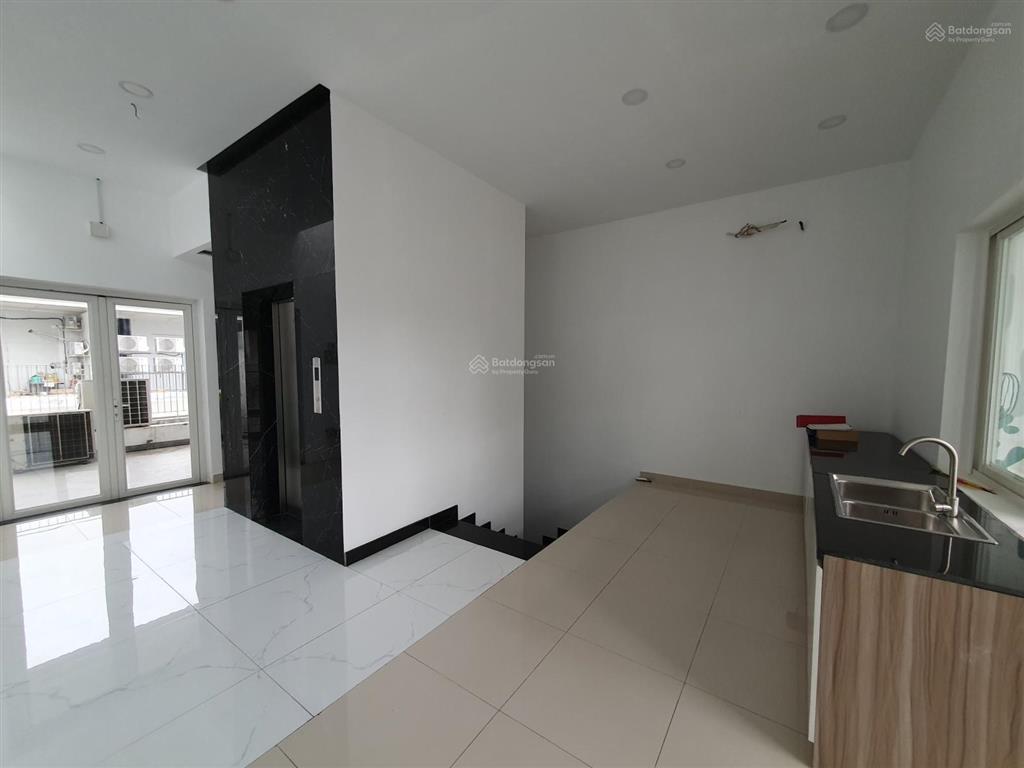 Bán nhanh shophouse sala  căn góc 5 tầng nổi + 1 hầm dtsd đến 537m2