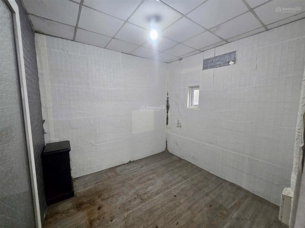 Mặt bằng kd nguyễn tất thành, đối diện kcn phú bài, gần sân bay  ngã 3 đường tránh