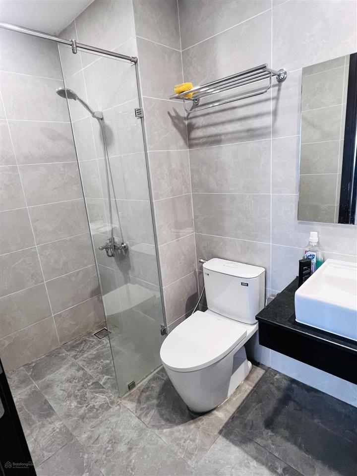 Chính chủ cho thuê căn 2pn sky view đầy đủ nội thất
