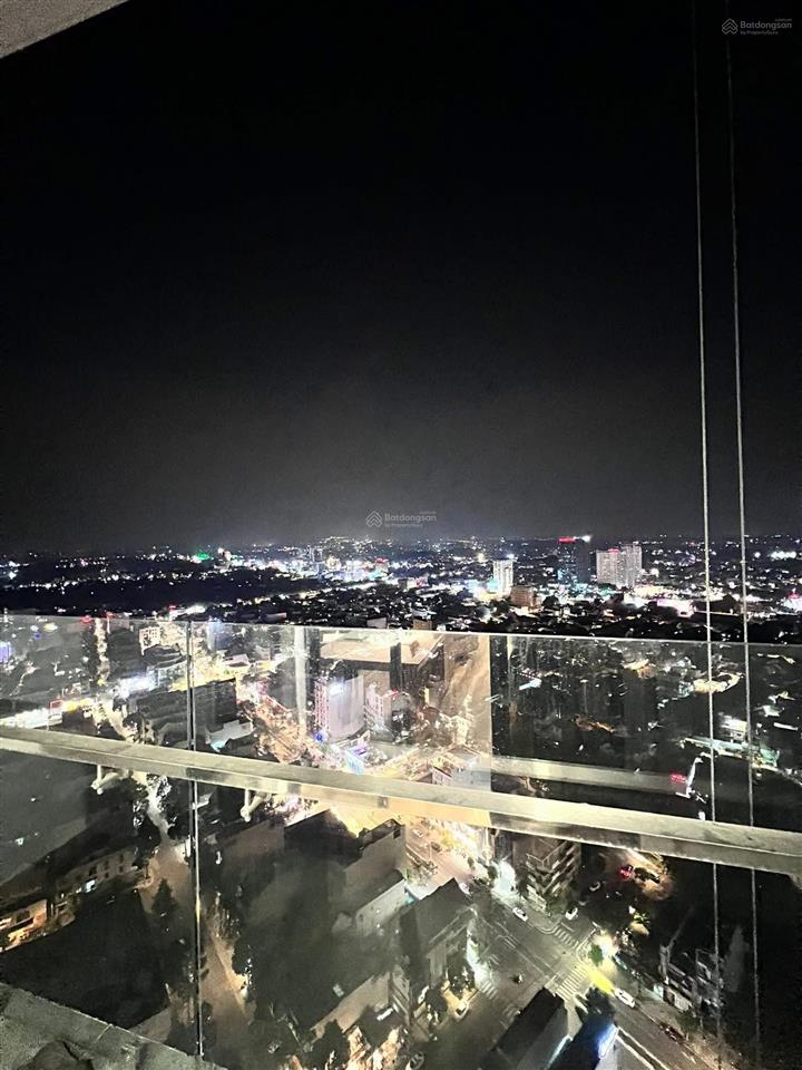 Cho thuê căn 1pn, gần full đầy đủ nội thất, tầng cao, view siêu đỉnh