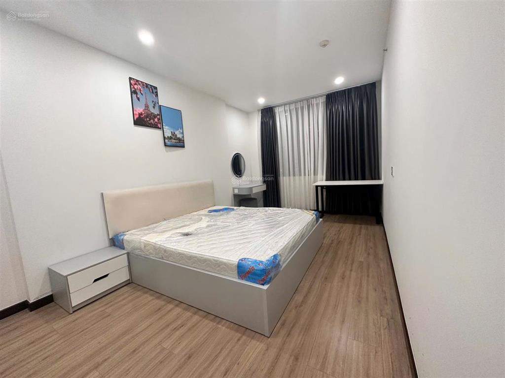 Chính chủ bán căn 2pn 2wc có ban công, nhà đẹp, sổ sẵn, công chứng ngay