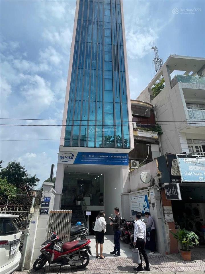 Hiếm! toà văn phòng còn sót lại ngay trung tâm phú nhuận gần 800m2 6 hầm 6 tầng hdt gần 1 tỷ/năm