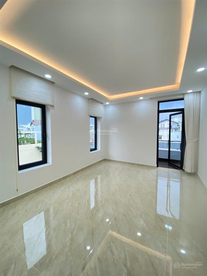 Siêu hiếm góc 2mt toà nhà mới, đẹp, sang trọng ngay hutech 8m * 20m1 3 tầng hđt 80tr/th giá cực tốt