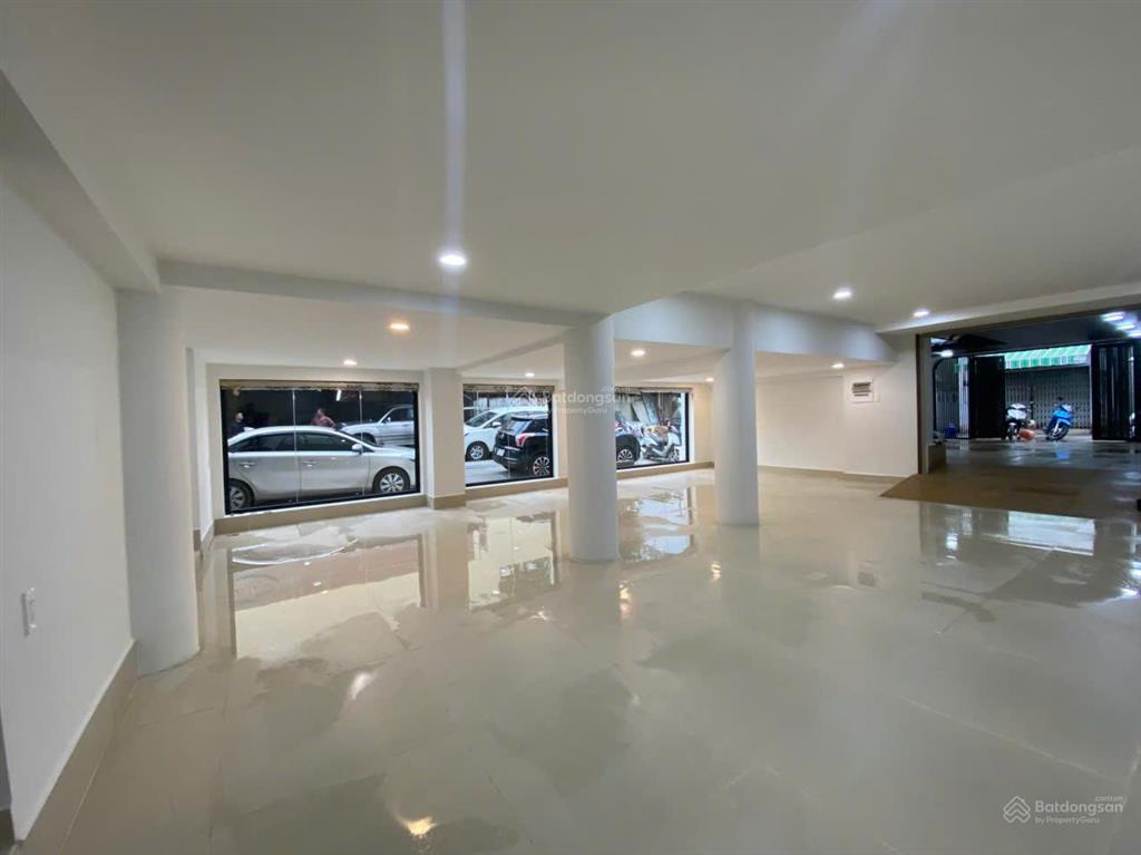 Siêu hiếm góc 2mt toà nhà mới, đẹp, sang trọng ngay hutech 8m * 20m1 3 tầng hđt 80tr/th giá cực tốt