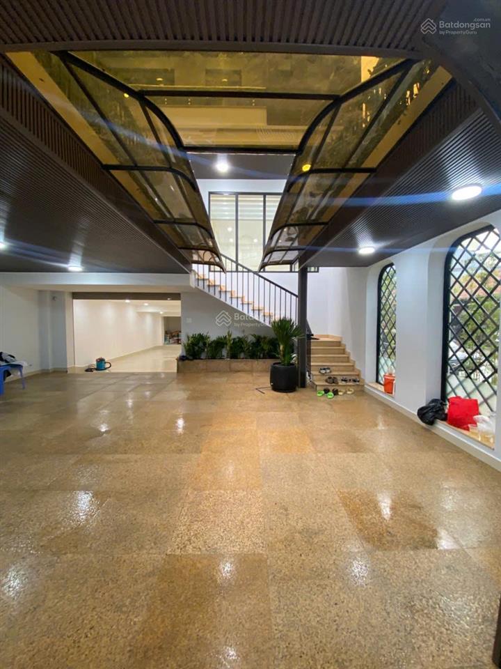 Siêu hiếm góc 2mt toà nhà mới, đẹp, sang trọng ngay hutech 8m * 20m1 3 tầng hđt 80tr/th giá cực tốt