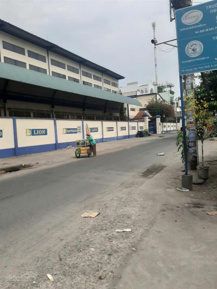 Bán trường cao đẳng 23000m2 sàn  220 phòng học giá giảm 30 tỷ