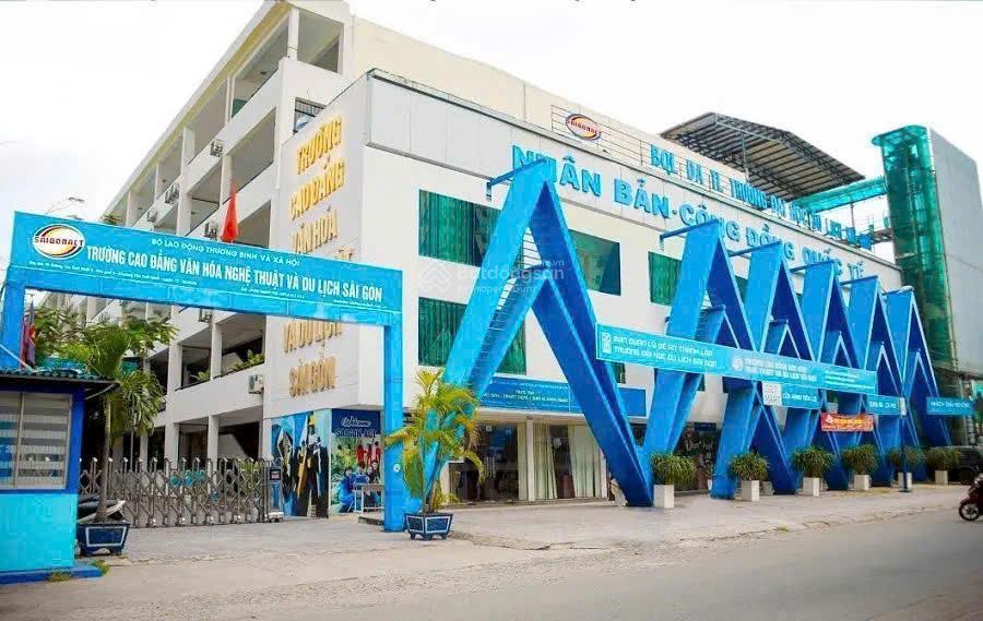 Bán trường cao đẳng 23000m2 sàn  220 phòng học giá giảm 30 tỷ
