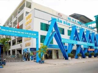 Bán trường cao đẳng 23000m2 sàn  220 phòng học giá giảm 30 tỷ