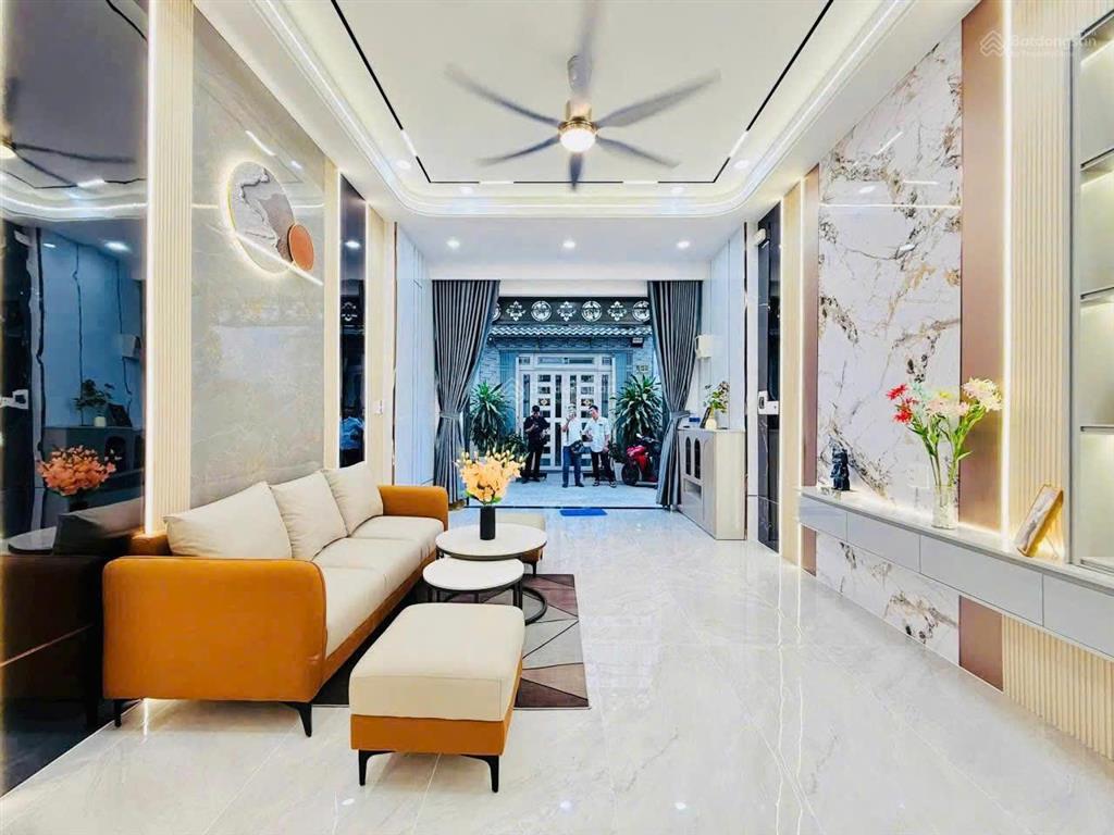 Bán nhà hẻm 702 điện biên phủ phường 10 quận 10 kết cấu trệt 3 lầu giá 10,5 thương lượng
