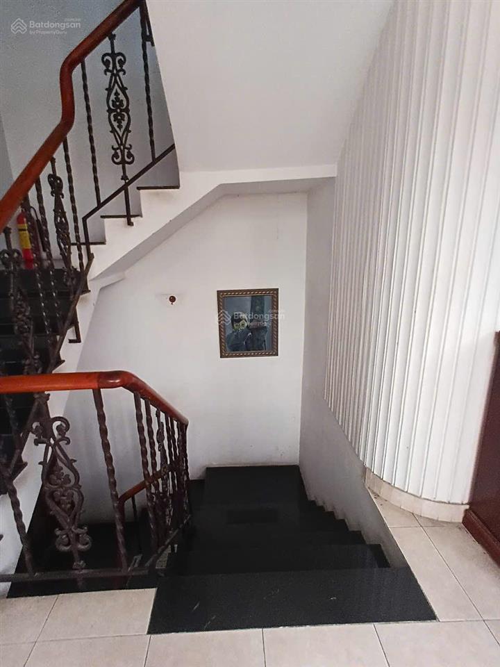 Định cư nước ngoài bán gấp biệt thự sân vườn trung tâm quận bình thạnh