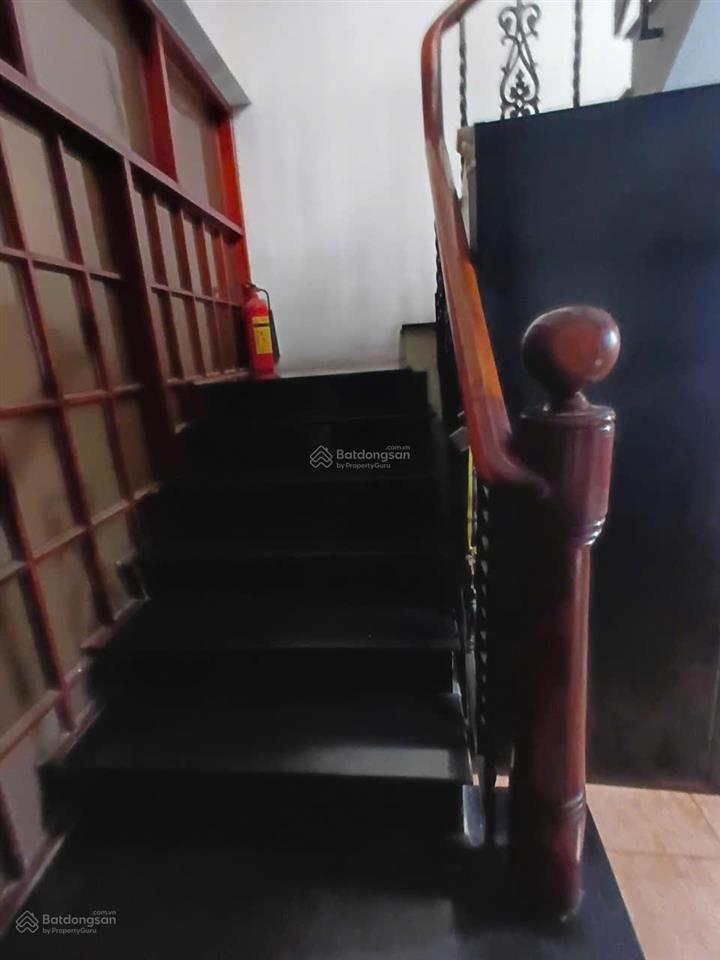 Định cư nước ngoài bán gấp biệt thự sân vườn trung tâm quận bình thạnh