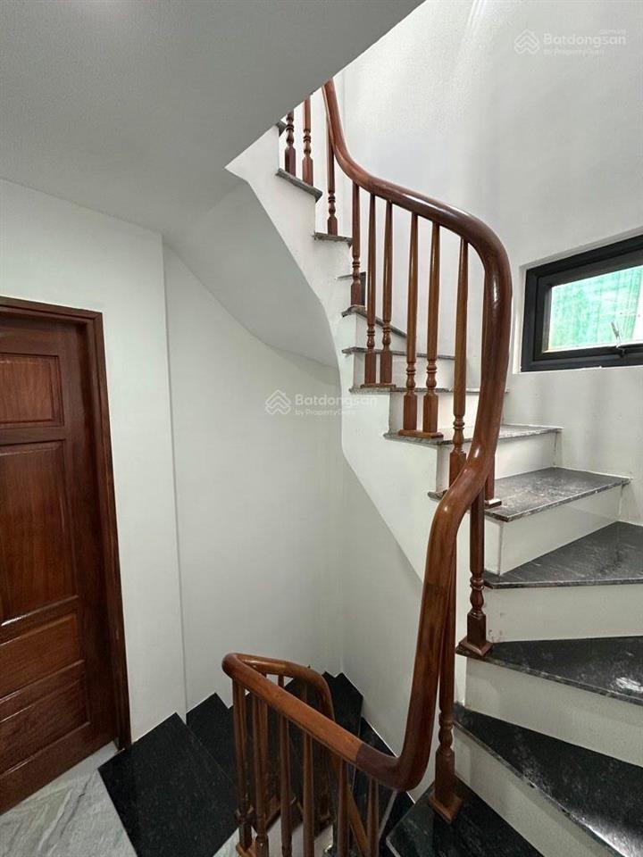 Bán nhà minh khai 32,5m2 5tầng 9,75tỷ (ctl) nhà mới sát phố ô tô đỗ cổng tt hai bà trưng