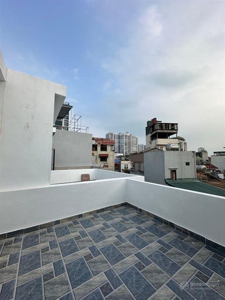 Bán nhà minh khai 32,5m2 5tầng 9,75tỷ (ctl) nhà mới sát phố ô tô đỗ cổng tt hai bà trưng