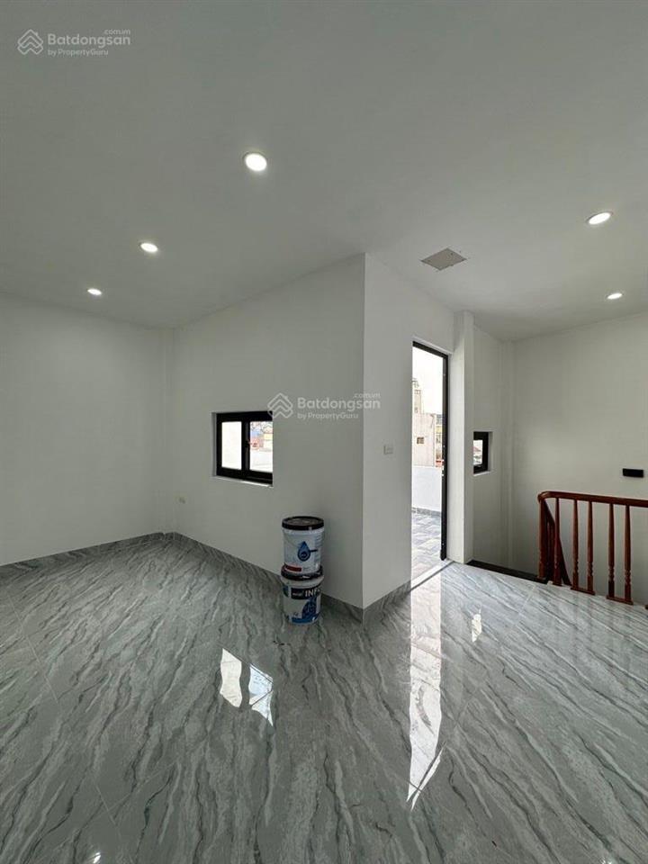 Bán nhà minh khai 32,5m2 5tầng 9,75tỷ (ctl) nhà mới sát phố ô tô đỗ cổng tt hai bà trưng