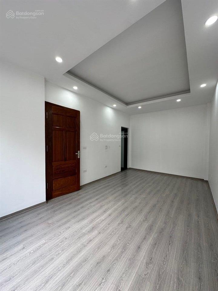 Bán nhà minh khai 32,5m2 5tầng 9,75tỷ (ctl) nhà mới sát phố ô tô đỗ cổng tt hai bà trưng
