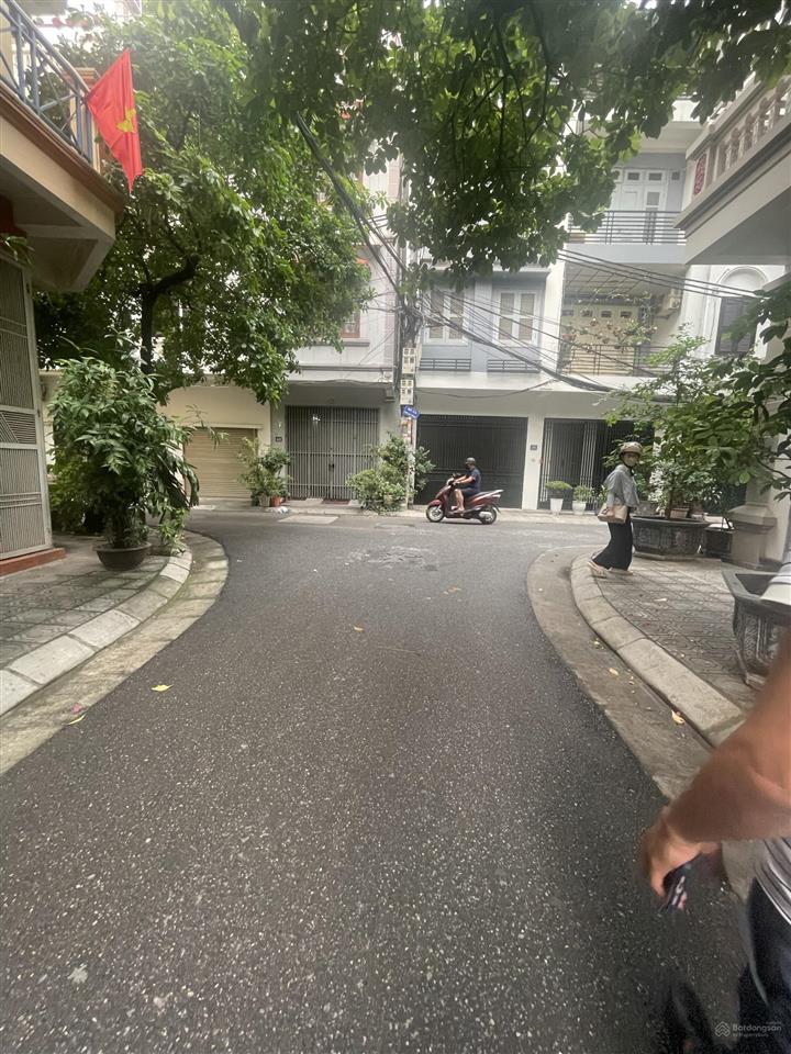 Bán nhà phố lạc trung tt hài bà trưng khu phân lô ô tô tránh vỉa hè ngõ thông chỉ 18,3 tỷ (ctl)