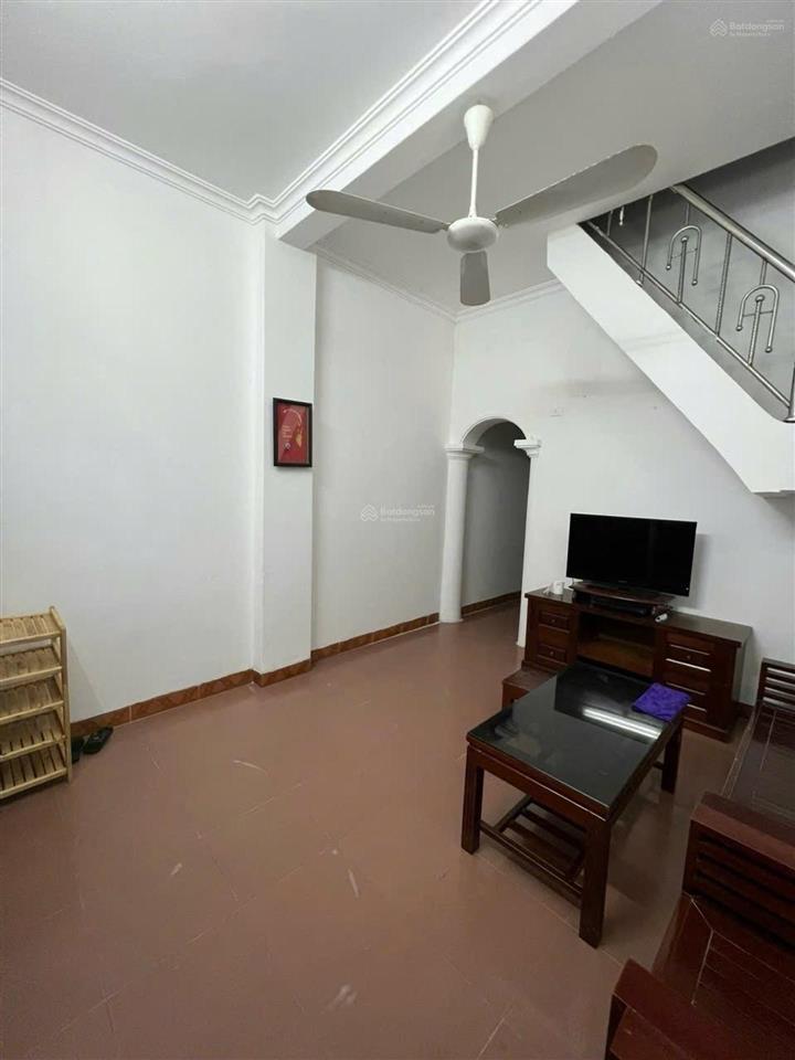 Bán nhà phố vọng, vị trí cực hiếm, 39m2 3tầng kcbt, 3bước ra ô tô tránh, chỉ 12,5 tỷ (ctl)