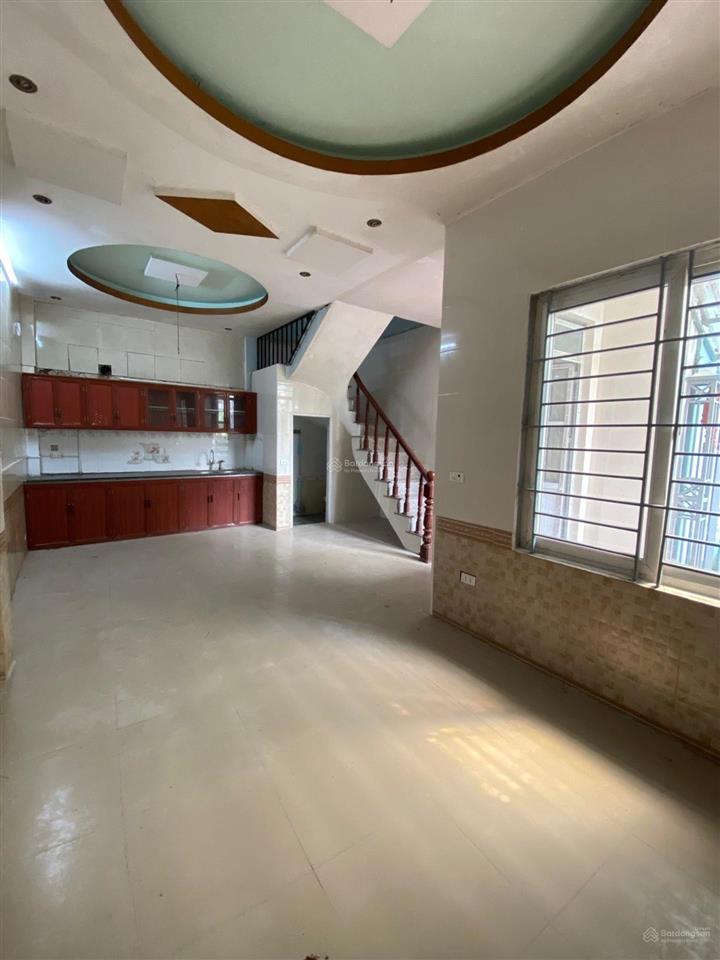 Bán nhà đông thiên  vĩnh hưng 4tầng kiên cố 4ngủ 35/58m2 chỉ 5,49tỷ (ctl)