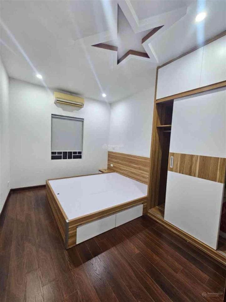 Bán nhà phố nguyễn ngọc nại phân lô ô tô đỗ cửa, 52,4m2 3 tầng 2 ngủ chỉ 9,05 tỷ