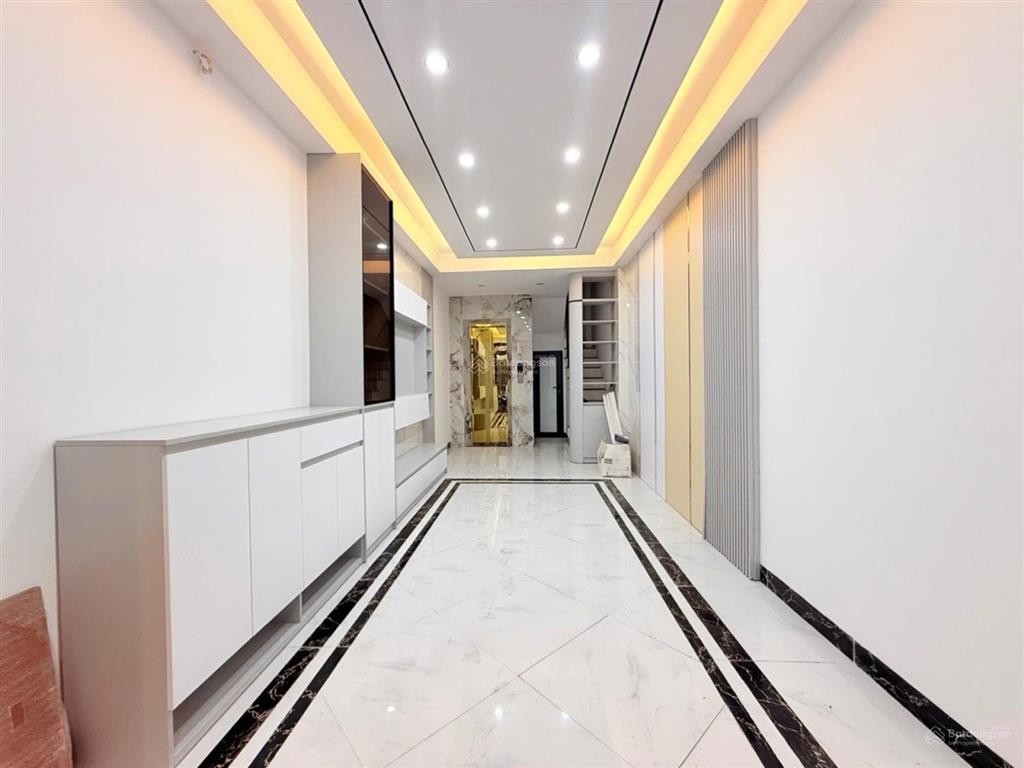 Bán nhà tt hai bà trưng, nhà mới 6 tầng thang máy 30,2m2 chỉ 8,5 tỷ (ctl)
