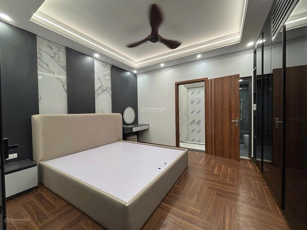 Bán nhà phố tam trinh  mai động, nhà mới keeng 5 tầng thang máy chỉ 8,89 tỷ (ctl)