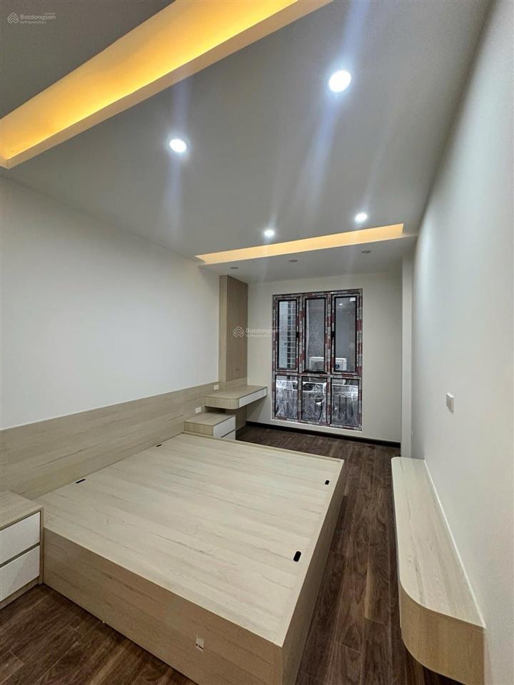 Bán nhà hoàng mai  hoàng văn thụ, 32m2 6tầng xây mới, ô tô đỗ cổng an sinh đỉnh chỉ 7,5 tỷ (ctl)