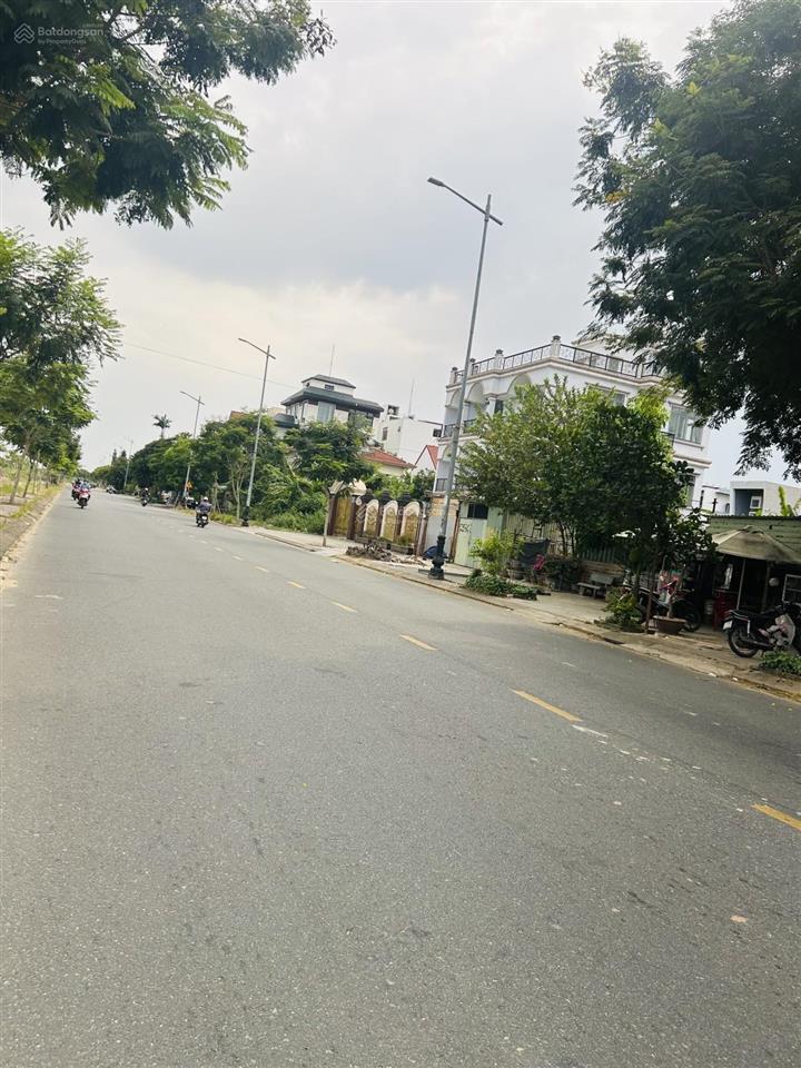 Đất đẹp 100m²  ô tô đỗ cửa  giá chỉ 2,39 tỷ!