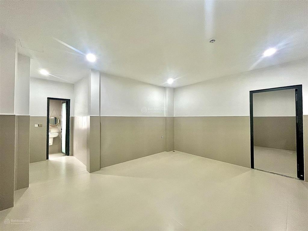 Chung cư mini 50m2 đối diện bệnh viện 175 hẻm oto