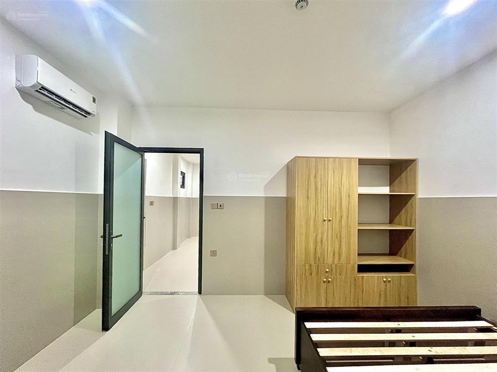 Chung cư mini 50m2 đối diện bệnh viện 175 hẻm oto